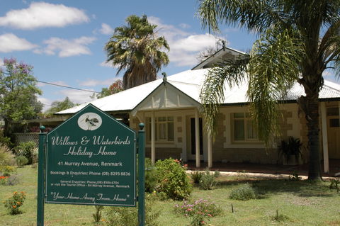 Renmark Holiday Home Willows & Waterbirds - Sydney 4u 0