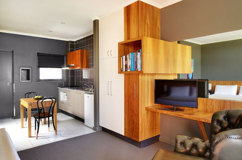 Riverview Hotel - Sydney 4u 1