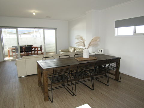 Serenity - Accommodation Sydney 2
