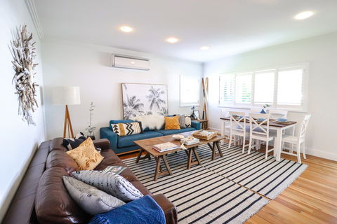The Guesthouse At Raffertys Resort - Sydney 4u 1