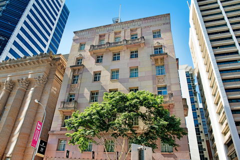 ULTIQA Rothbury Hotel - Sydney 4u 0
