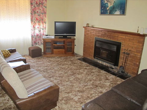 Walters Holiday Home - Accommodation Sydney 1