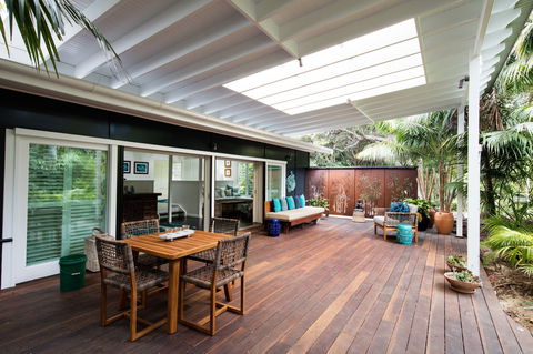 Blue Peter Luxury Beach House - Accommodation Sydney 0
