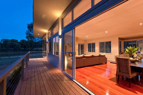 Blue  Cliff Retreat - Accommodation Sydney 2