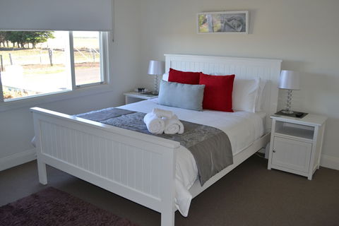 Calgary Accommodation & Killara Accommodation - Sydney 4u 1