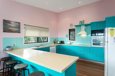 Colours Of Cylinder - Sydney Resort 2