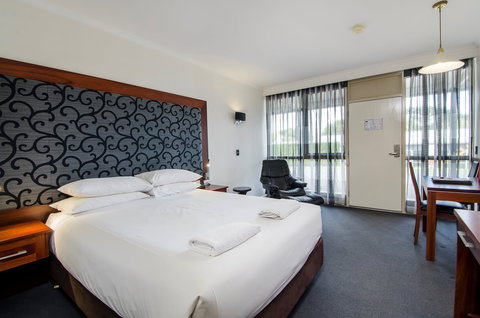 Commodore On The Park - Accommodation Sydney 2