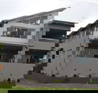 Cowries Harbourside Shellharbour Village - Accommodation Sydney