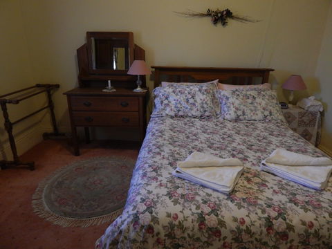 Croll Cottage - Sydney 4u 2