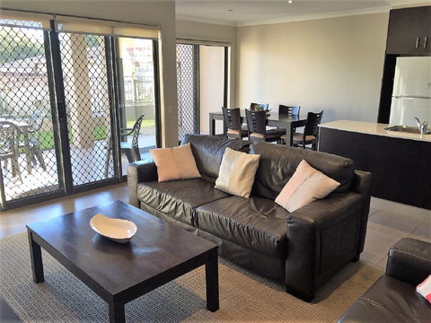 Cypress Apartment 39C - Sydney 4u 0