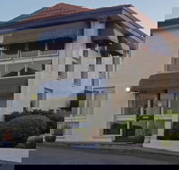 Econo Lodge Hacienda Motel - Sydney 4u