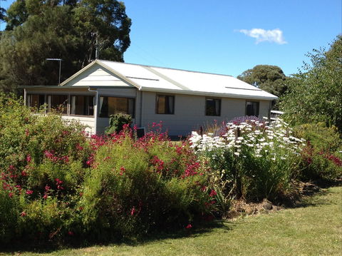Engadine Cottage - Accommodation Sydney 0