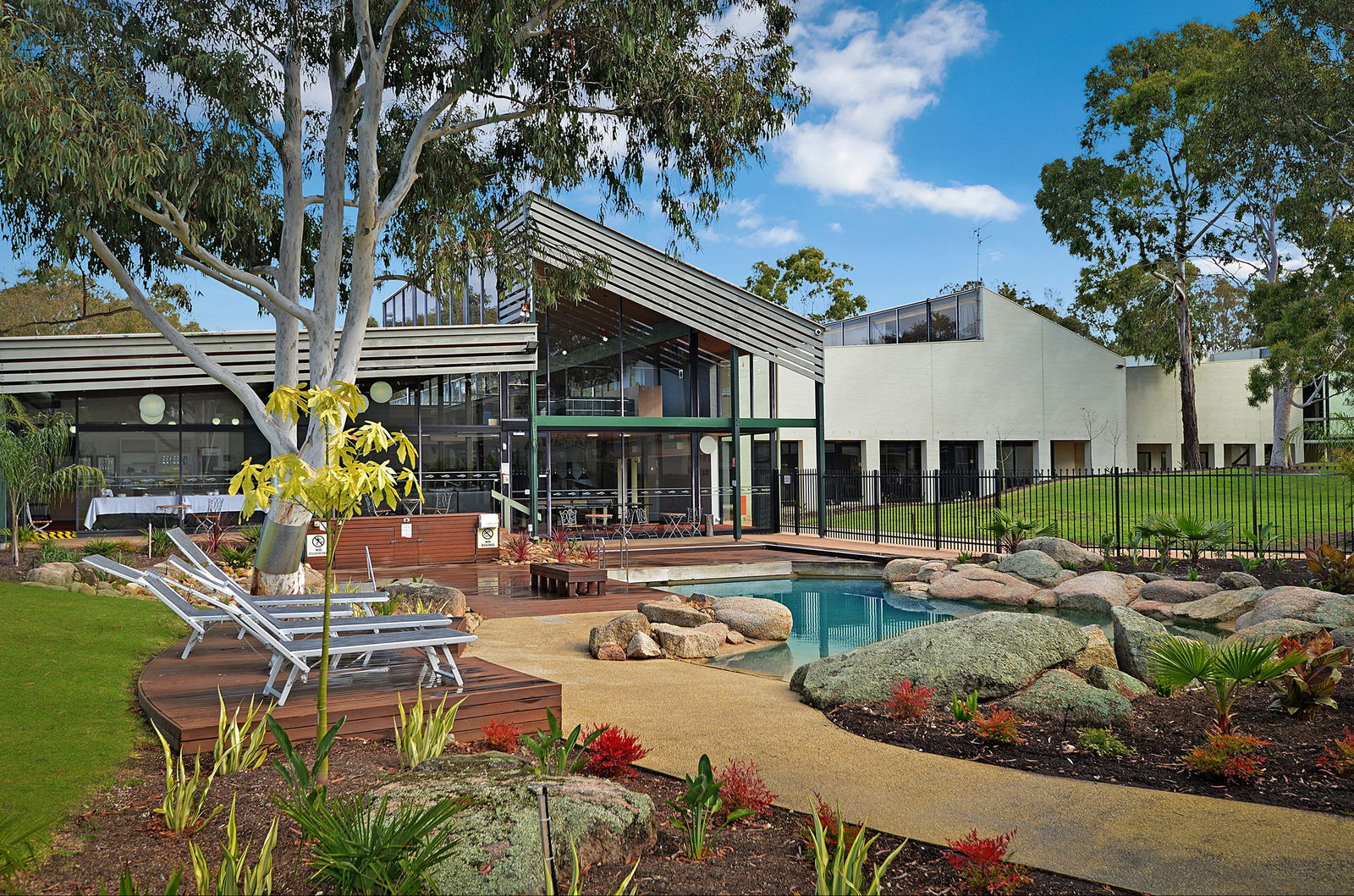 St Albans Park VIC Sydney 4u