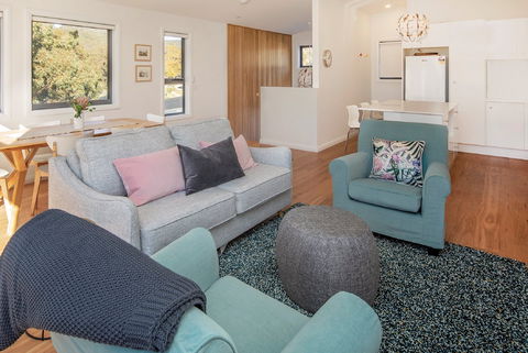 Grasmere Chalet - Accommodation Sydney 1