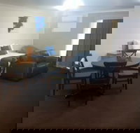 Hilltops Retreat Motor Inn - Accommodation Sydney