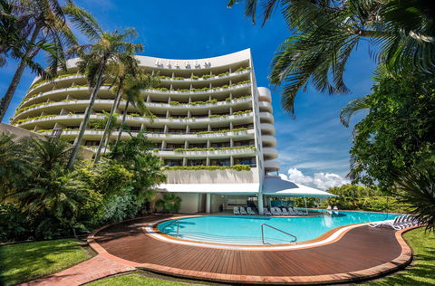 Hilton Cairns - Sydney 4u 0