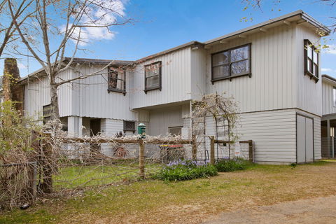 Le Chateau - Accommodation Sydney 0