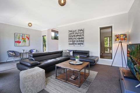 Luminosa - Accommodation Sydney 0