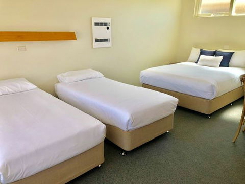 Marina Motel Rooms - Accommodation Sydney 2