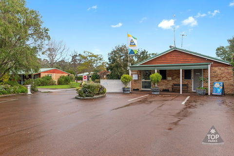 Margaret River Tourist Park - Sydney 4u 0