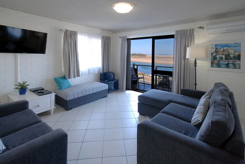 Marcel Towers Holiday Apartments - Accommodation Sydney 1