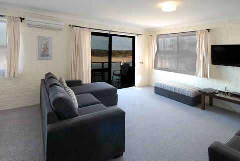 Marcel Towers Holiday Apartments - Accommodation Sydney 2