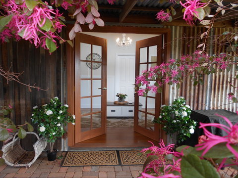 Milton Country Retreat: The Chocolate Cottages - Sydney Resort 0