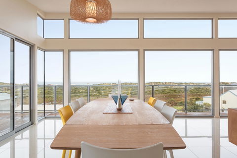 Neighbour Avenue - Accommodation Sydney 1