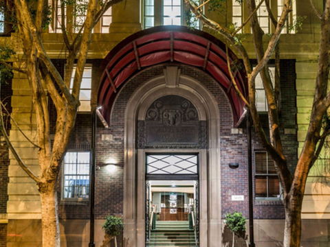 Oaks Sydney Goldsbrough Suites - Accommodation Sydney 0