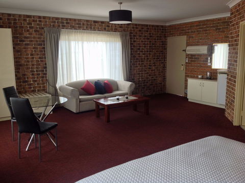 Richmond Motor Inn - Sydney 4u 0