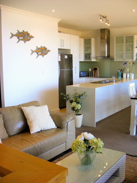 Shearwaters Apartment - Accommodation Sydney 1