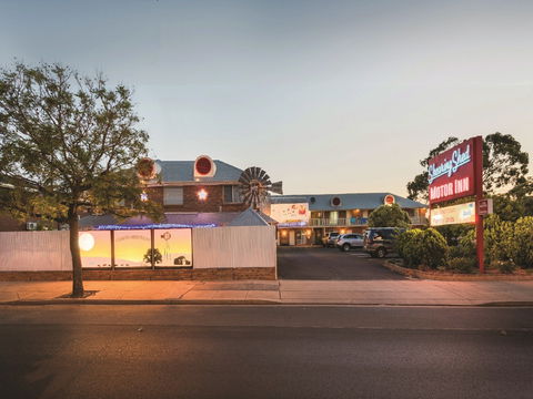 Shearing Shed Motor Inn - Open - Accommodation Sydney 0