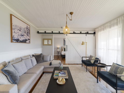 Stargazers Luxury Cottage - Accommodation Sydney 0