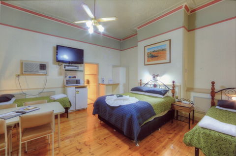 The Lodge Outback Motel - Accommodation Sydney 2