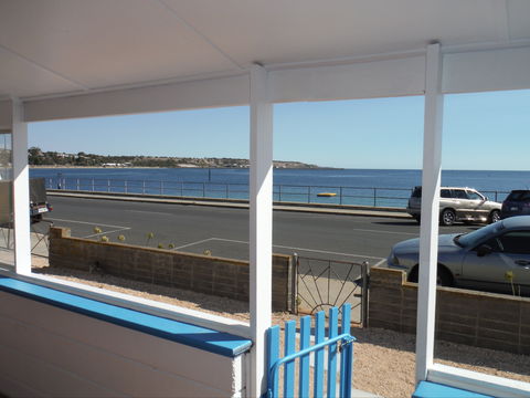 The Little White House - Accommodation Sydney 0