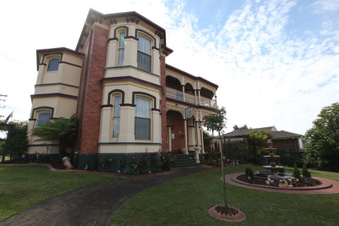 The Grand On Macfie - Accommodation Sydney 1