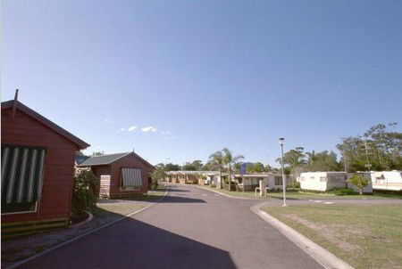 Canton Beach Holiday Park - Sydney 4u 1