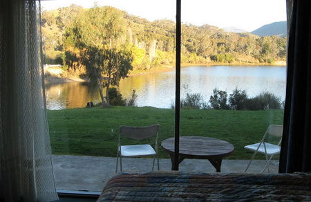 Golden Trout Hotel Motel - Accommodation Sydney 0