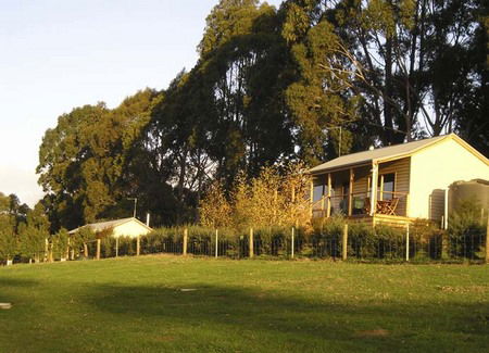 Birchwood Retreat Country Cottages - Sydney 4u 2