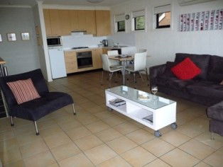 On The Esplanade - Accommodation Sydney 3