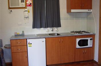 Big 4 Castlemaine Gardens Holiday Park - Sydney 4u 2