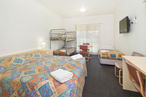 Carrum Downs Holiday Park - Sydney 4u 1