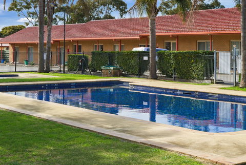 Carrum Downs Holiday Park - Sydney 4u 4