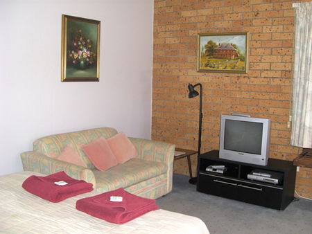 Airlie Court Holiday Apartments - Sydney 4u 1