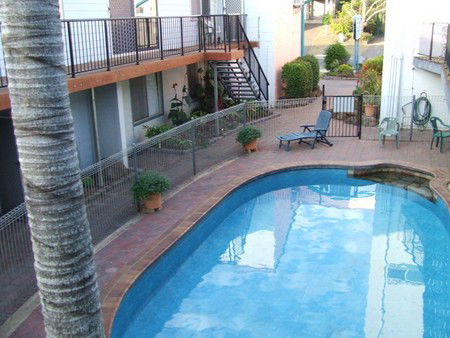 Bargara Beachfront Holiday Apartments - Sydney 4u 0