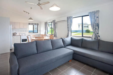 Surfbeach Holiday Park - Sydney 4u 1