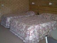 Aaron Inn Motel - Accommodation Sydney 0