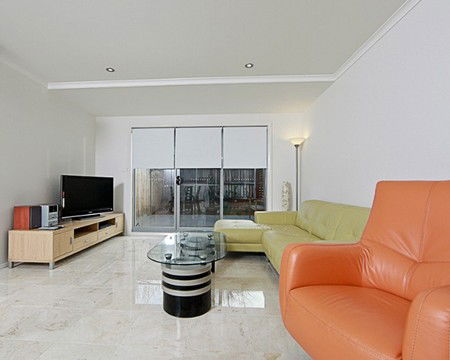 Accommodate Canberra - Sydney 4u 4