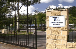 Timbertown Retreat - Sydney 4u