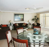 Burleigh Surf Beachfront Apartments - Sydney 4u